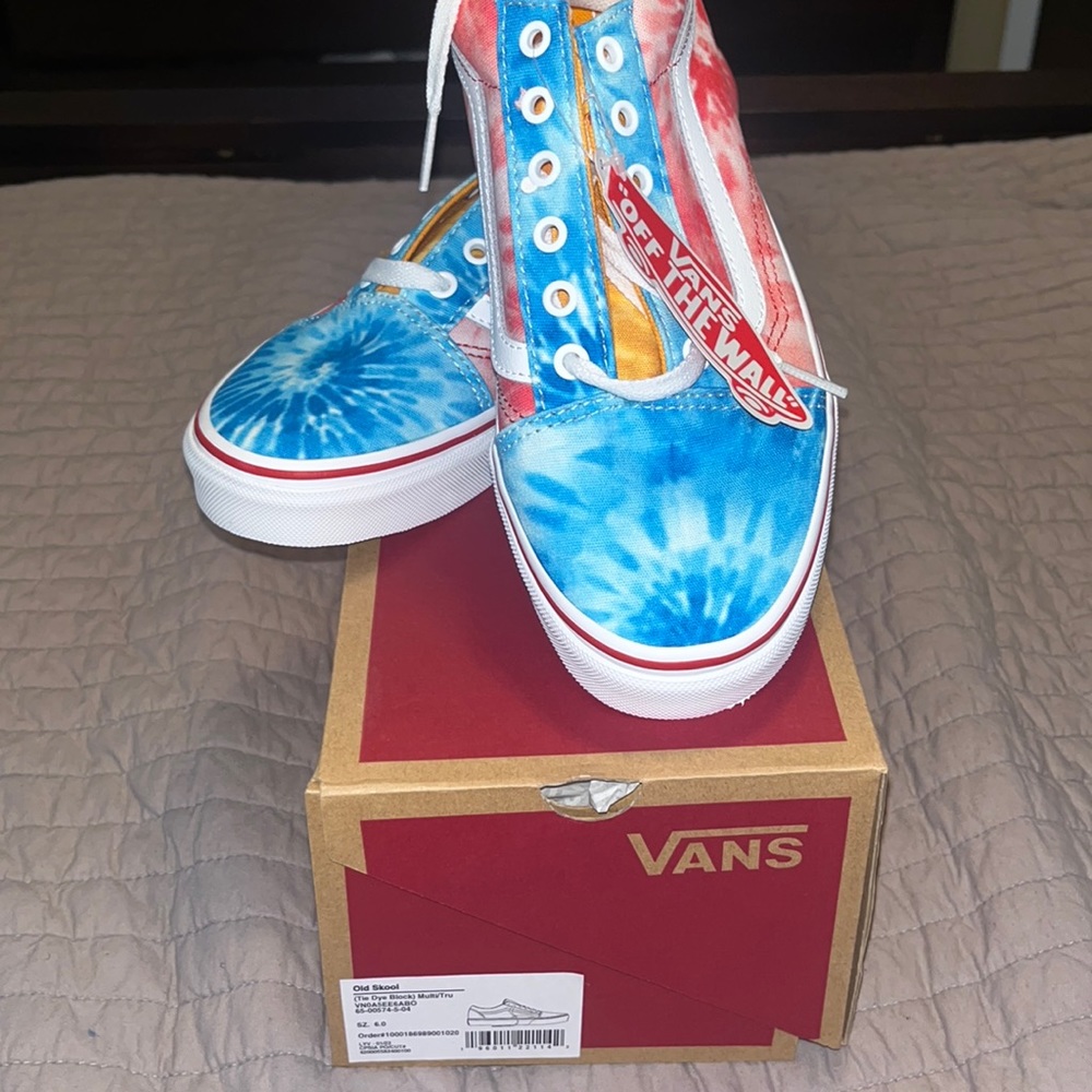 BRAND NEW!!! Size 6 Tie Dye Vans!!! Great gift or get ready for the summer!!!!